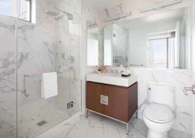 99 Hudson Jersey City Bathroom